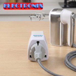 Adaptador de Corriente Universal para Equipos Europeos a Americanos