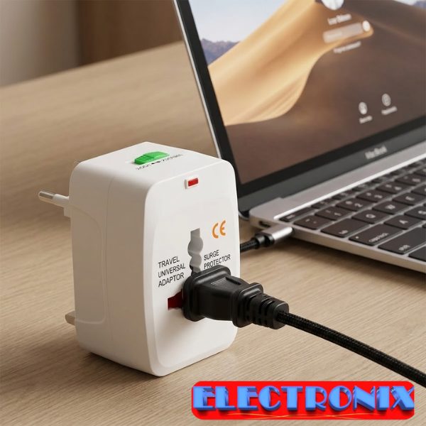 Adaptador universal de corriente de europeo a americano y otros.